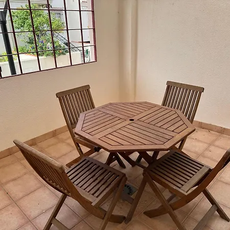 Global Pluton Apartment